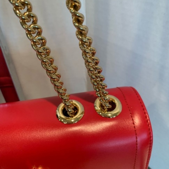 Gucci Rajah Interlocking G tiger head medium shoulder/crossbody bag in red color - Picture 13 of 14